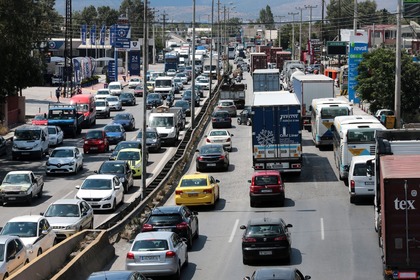Нови правила за движение на автомобили в центъра на Атина